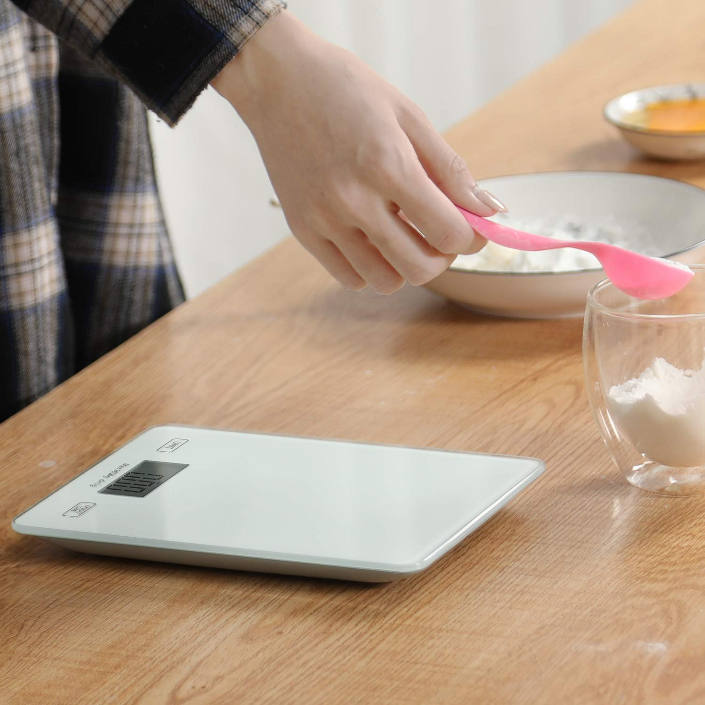 Digital Kitchen Food Cooking Scale Weight Balance in Pounds, Grams, Ounces,& KG